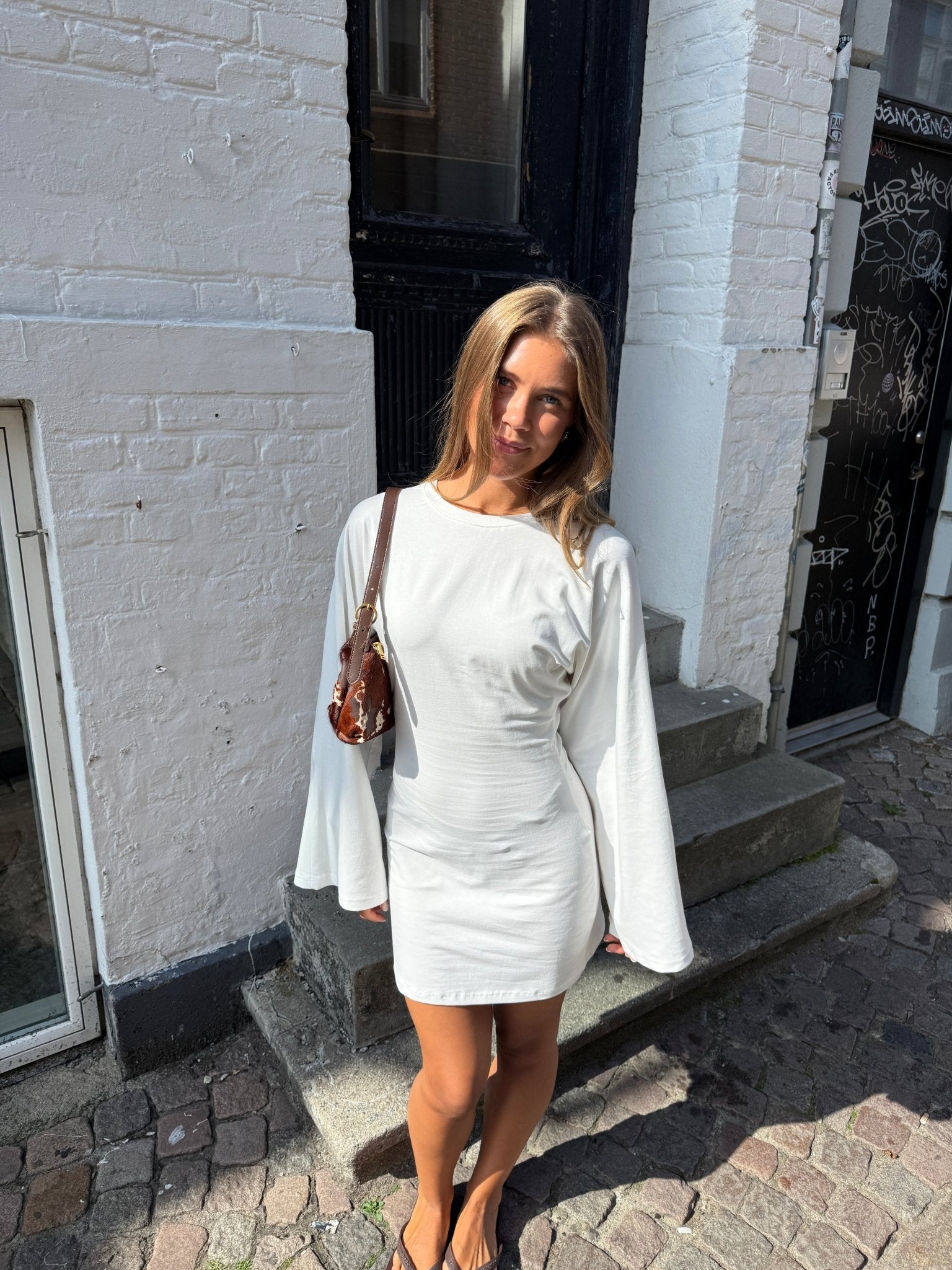 KLARA WHITE