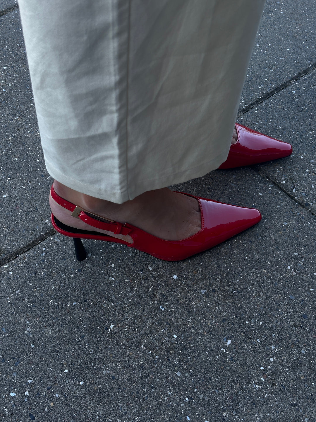 Aya Low Heel Pumps - Red