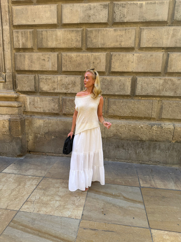 Kira Flowy Maxi Skirt - White