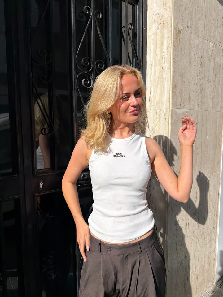 Malou Tank Top - White/Main Character