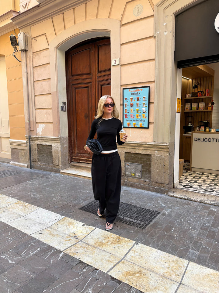 Katrina Contrast Top - Black/White