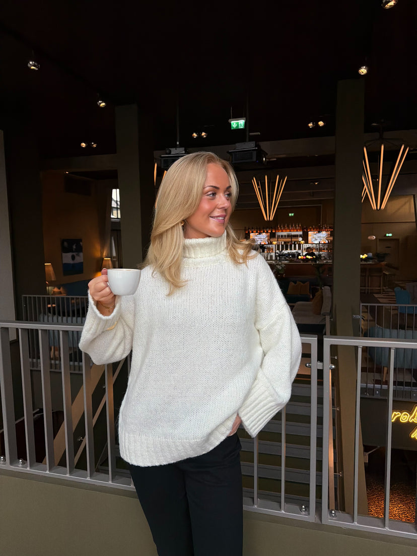 Isabella Chunky Knit - White