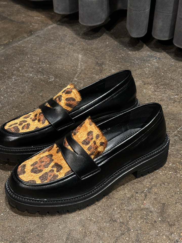 Maddie Loafers - Leopard