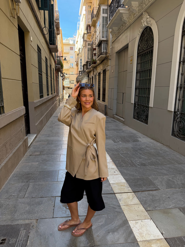 Lulu Belt Blazer - Beige