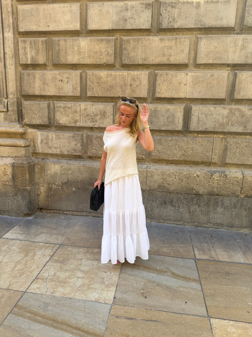 Kira Flowy Maxi Skirt - White