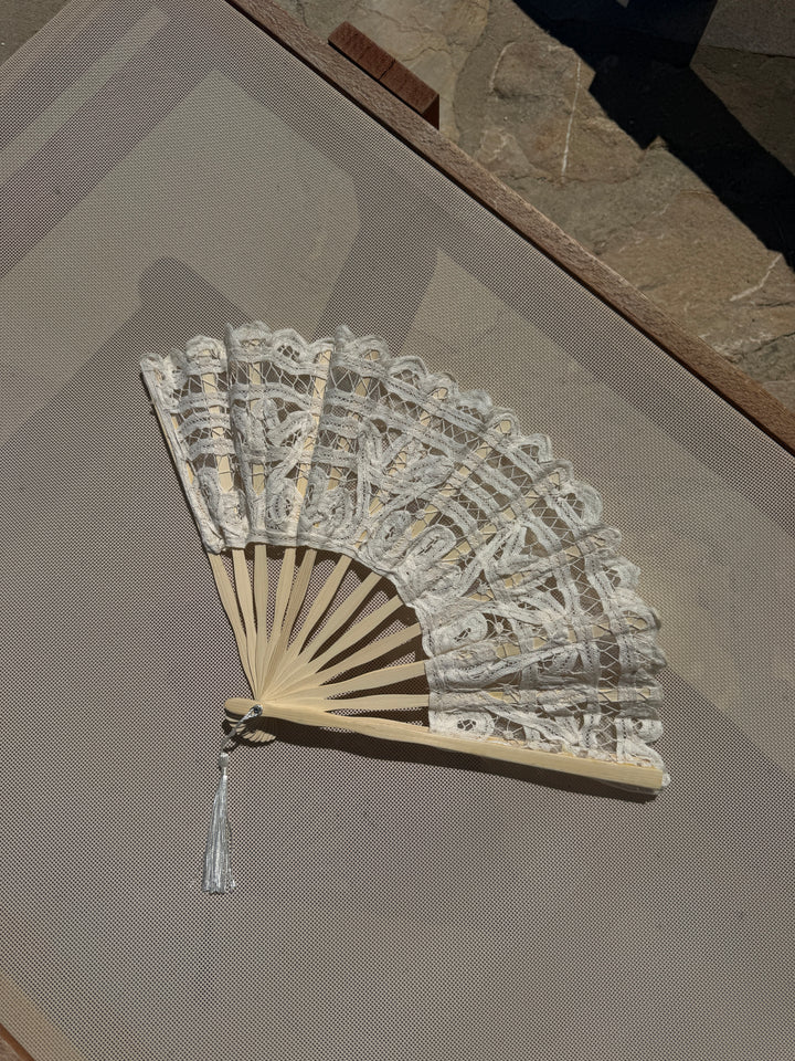 Bamboo Lace Fan - Off White