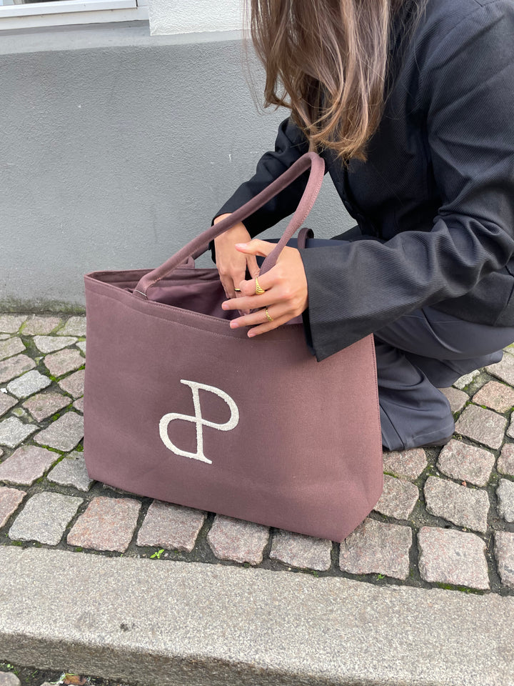 Vilma Tote Bag XL - Dark Brown Mini Logo