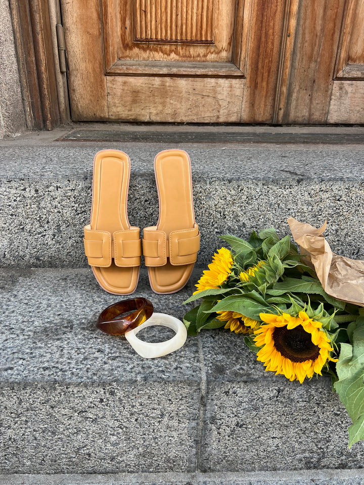 Susan Crossed Strap Sandal - Camel