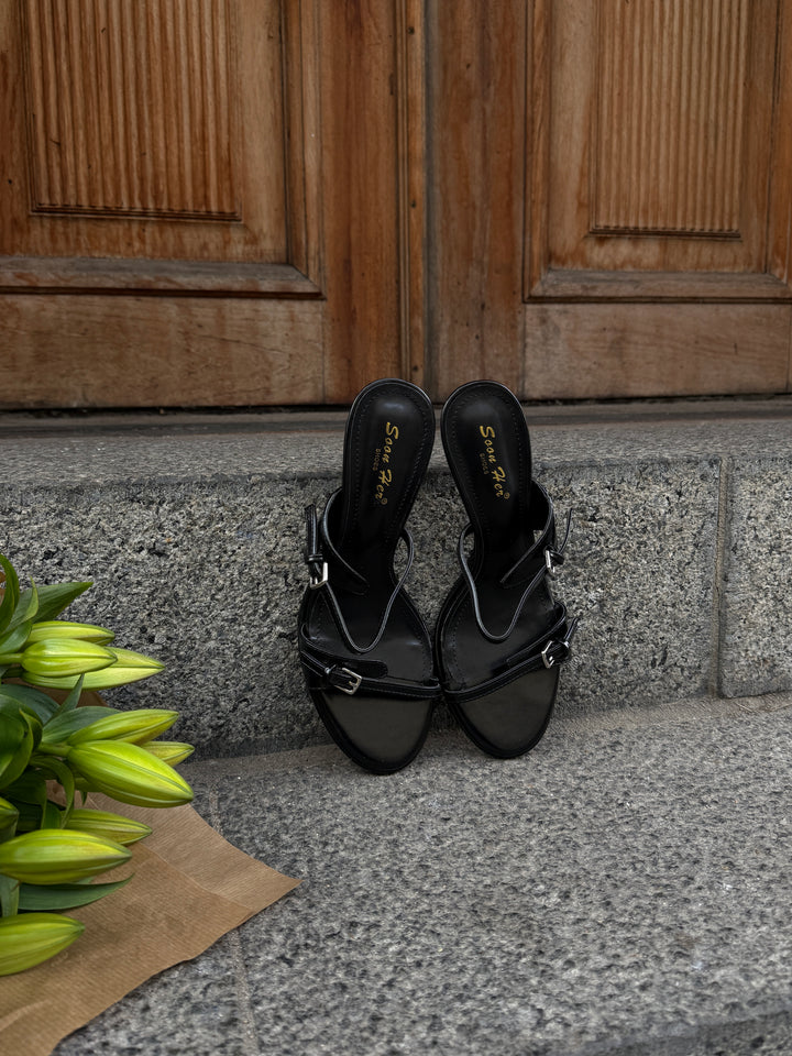 Eva Buckle Heel - Black