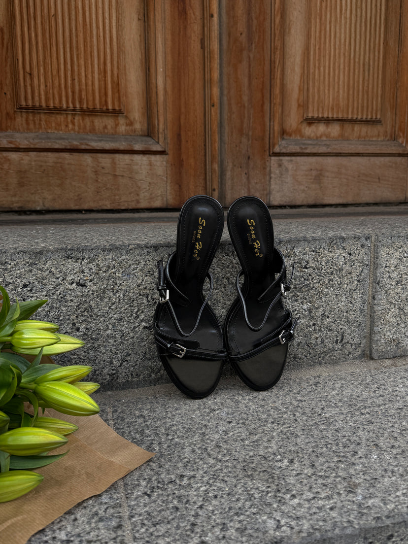 Eva Buckle Heel - Black