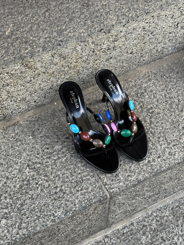 Michelle Heel - Black