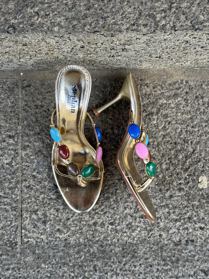 Michelle Heel - Gold