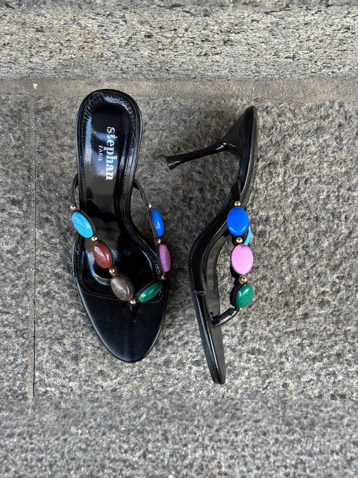 Michelle Heel - Black
