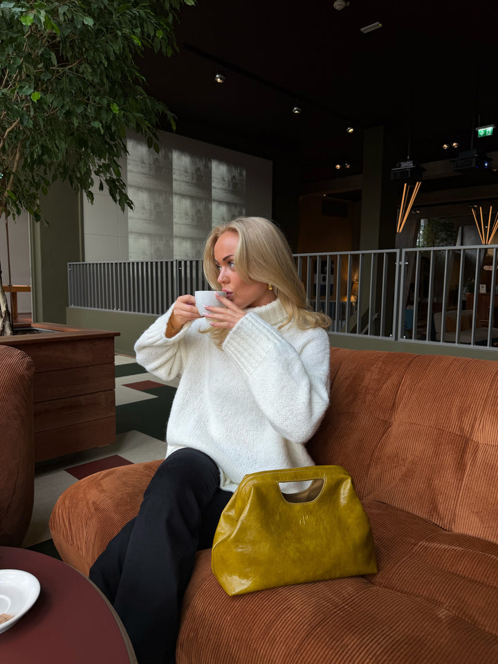 Isabella Chunky Knit - White