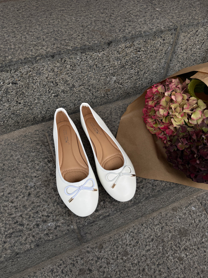 Maya Ballerina - White
