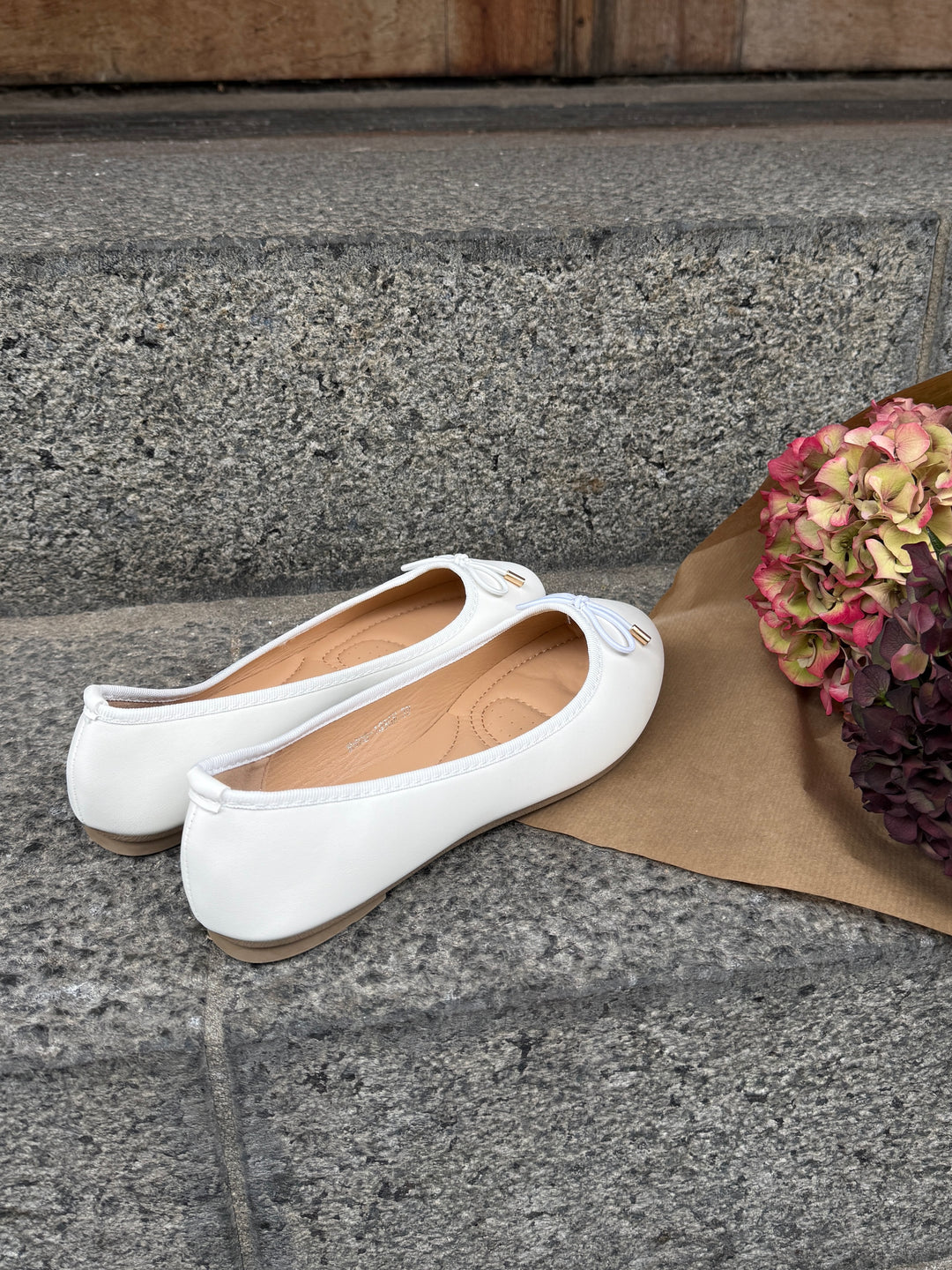 Maya Ballerina - White