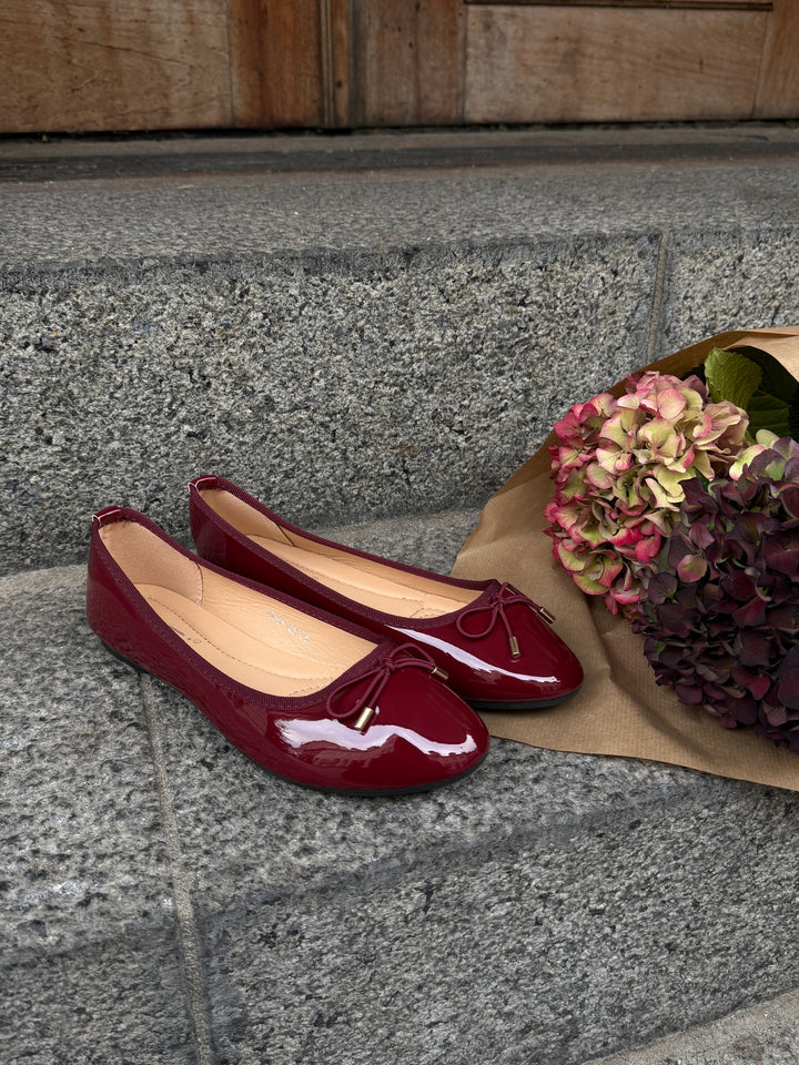 Sarah Shiny Ballerina - Burgundy
