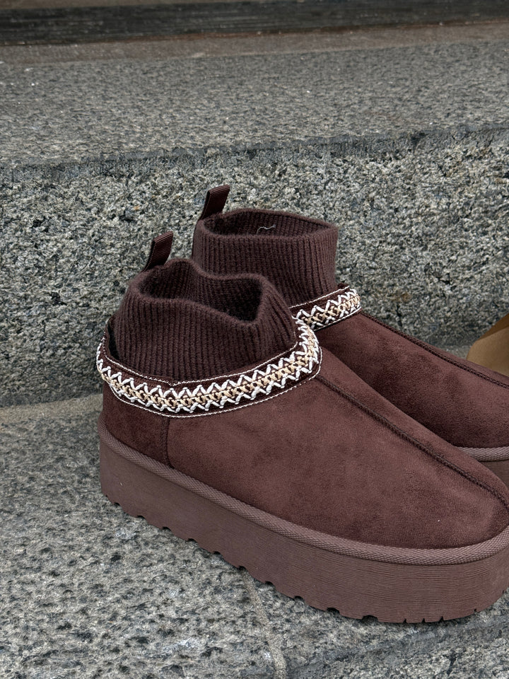 Melina Teddy Boots - Dark Brown