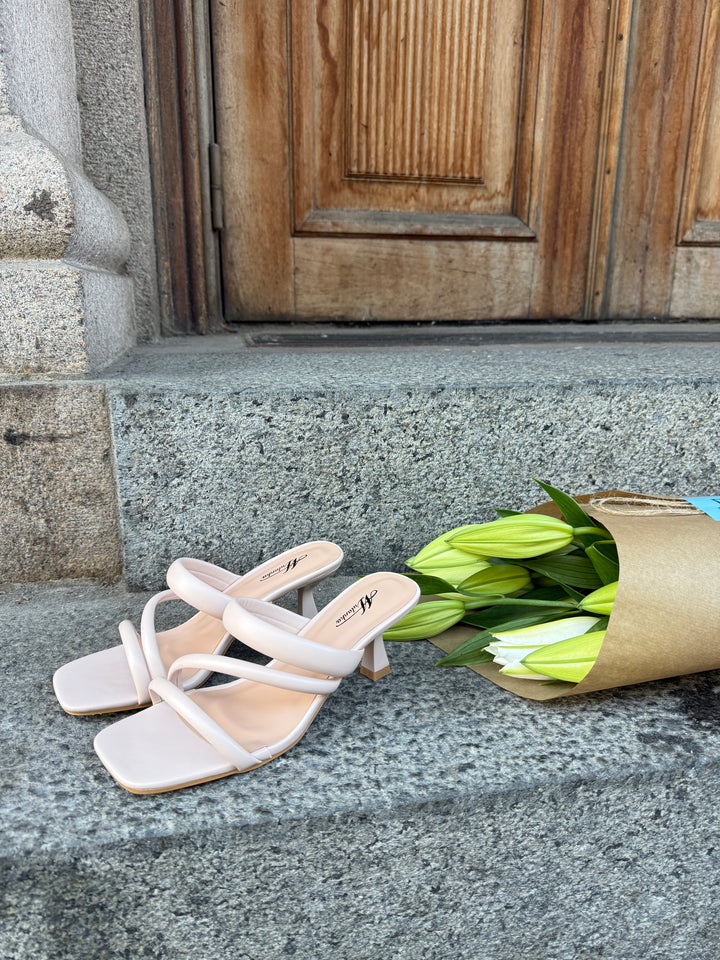 Mila Puff Heeled Sandals - Beige