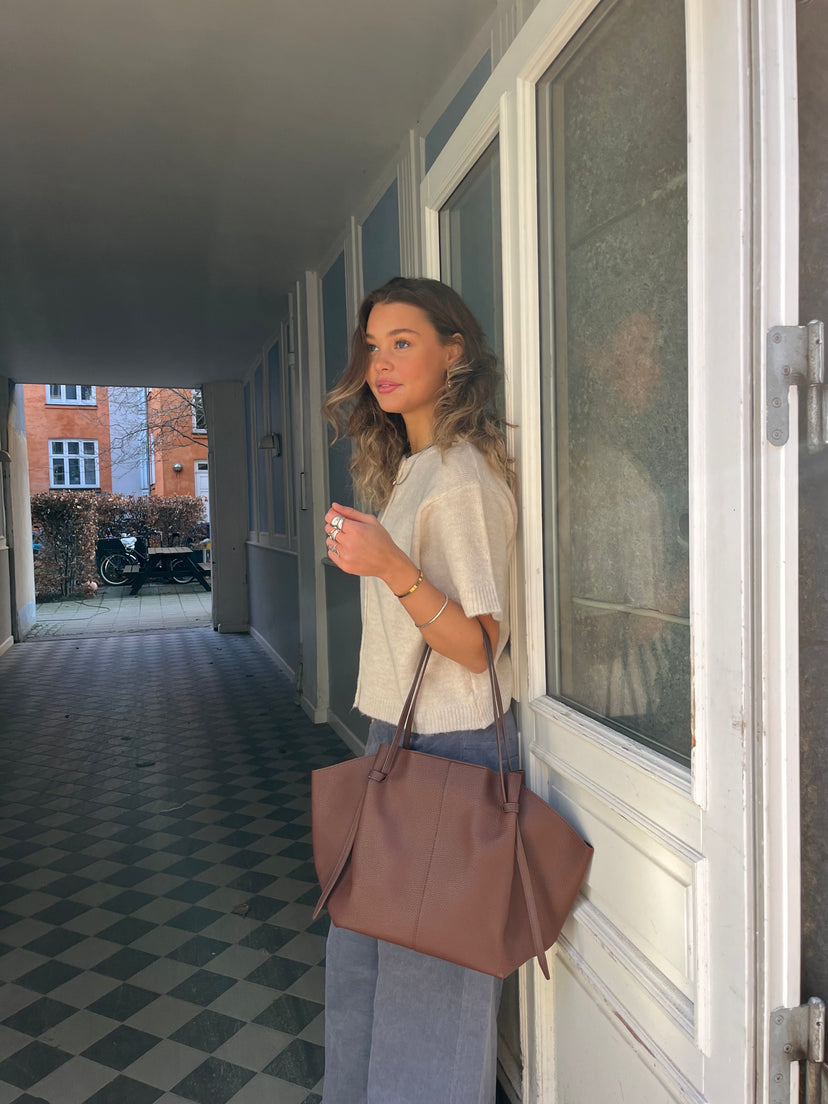 Andrea Strap Bag - Dark Brown