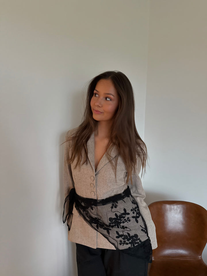 Aida Lace Scarf - Black