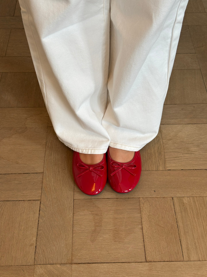 Dora Bow Ballerina - Shiny Red