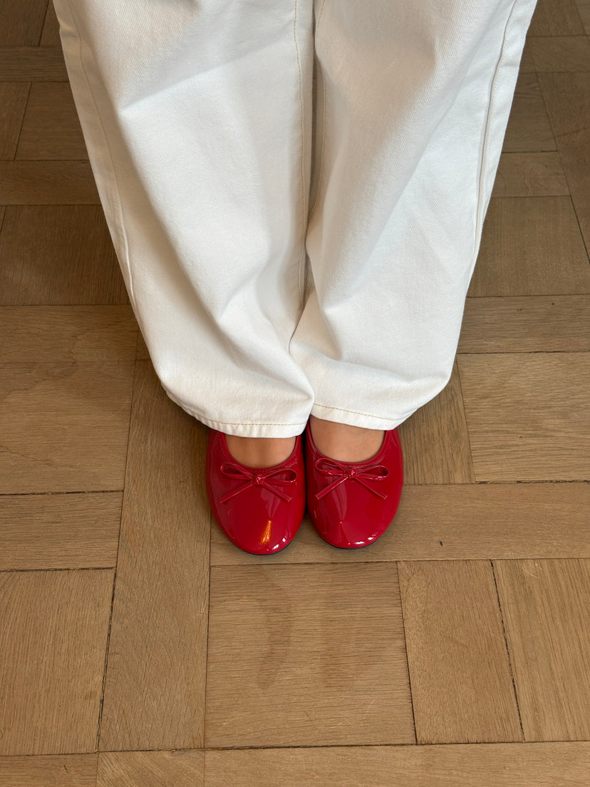 Dora Bow Ballerina - Shiny Red