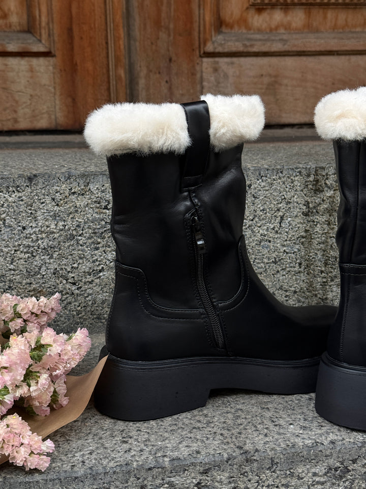 Joya Faux Leather Winther Boots - Black