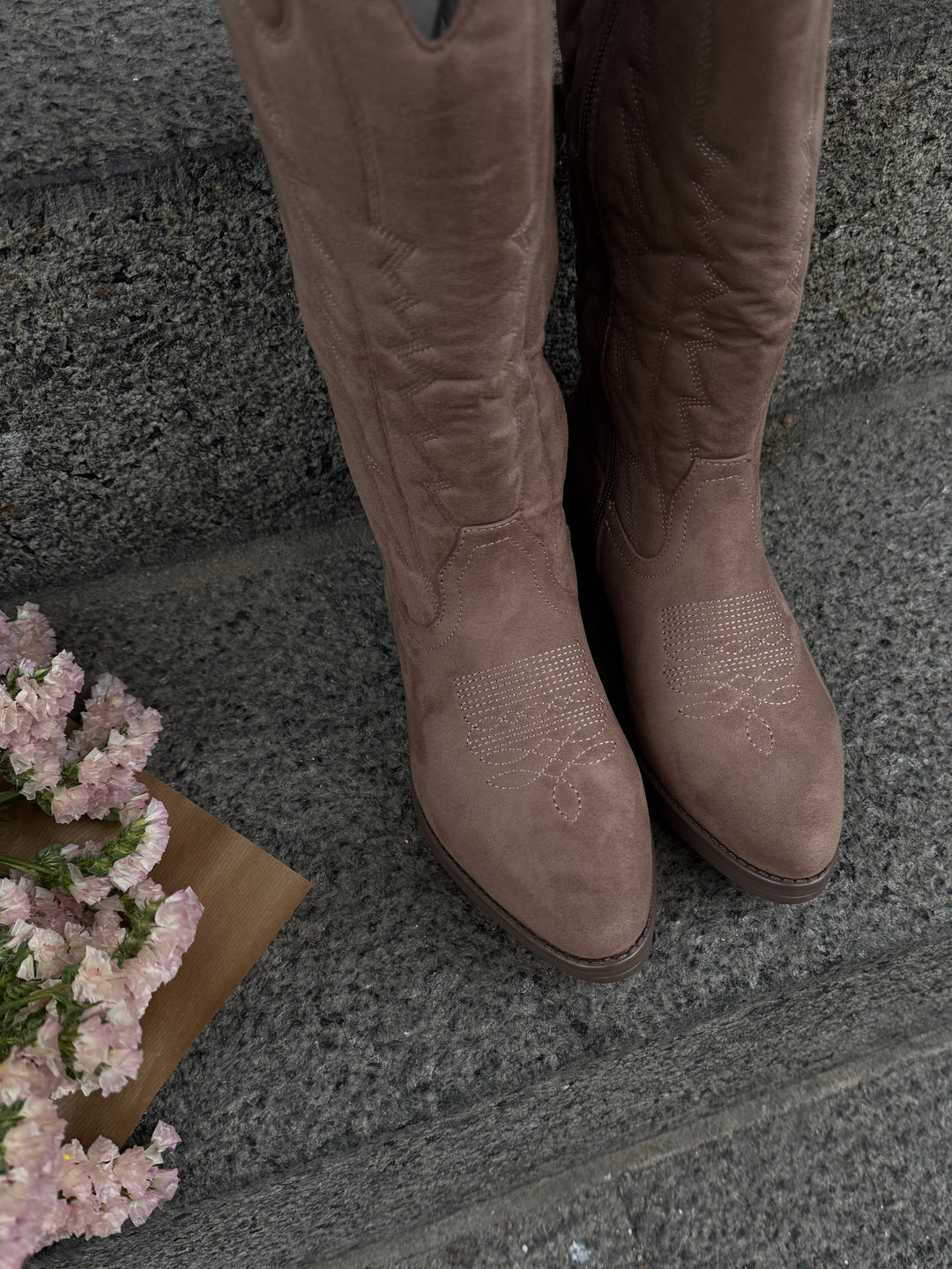 Andrea Western Boots - Light Grey