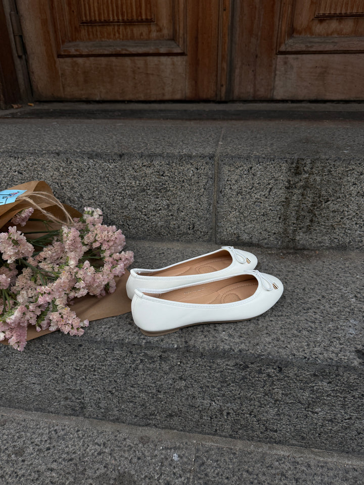 Maya Ballerina - White