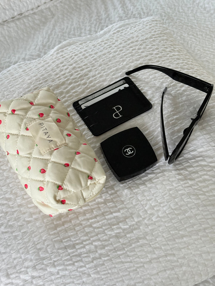 Small Makeup Bag - Strawberries