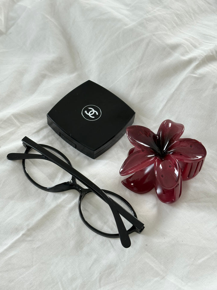 Gry Flower Hairclip - Deep Red