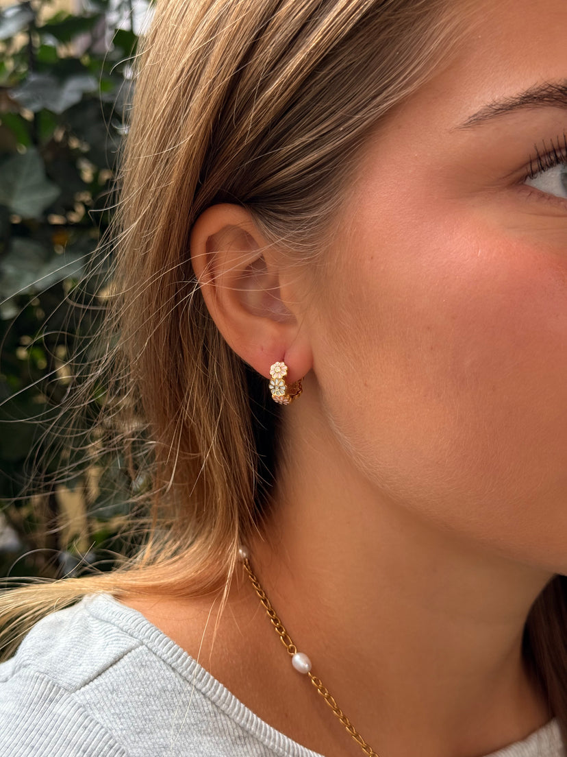 Emma Flower Creol Earrings - Gold