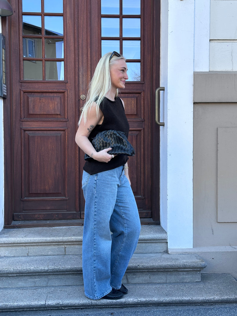 Aya Large Clutch - Black