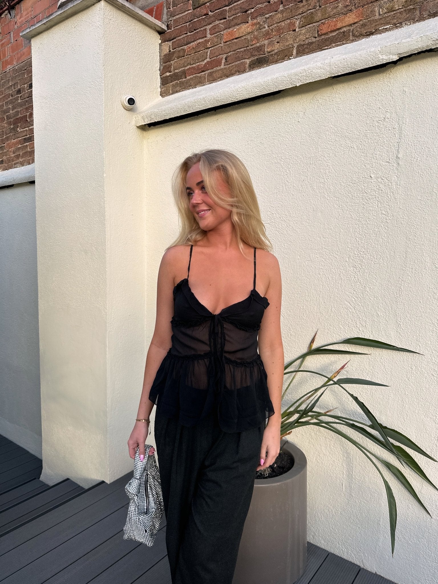 Cecilie Frill Top - Black