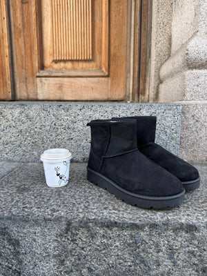 Daisy Teddy Boots - Black