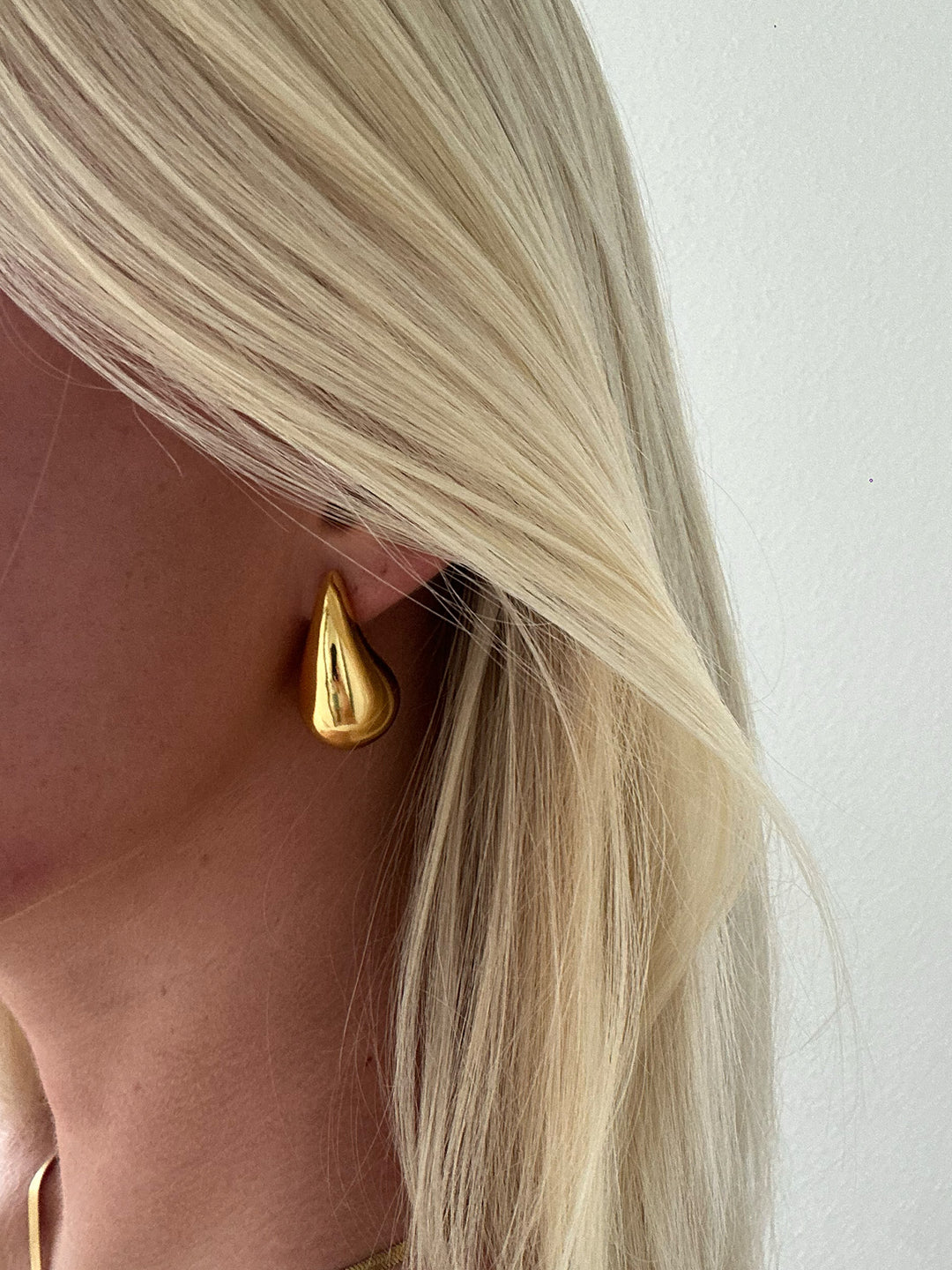 Sascha Large Drop Earrings - Gold Plated