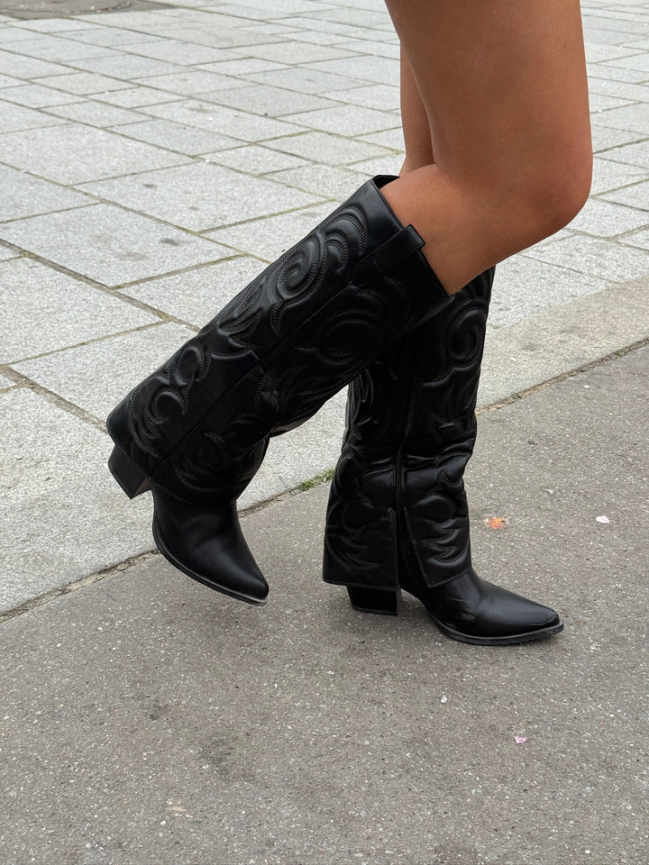 Kamma Cowboy Boots - Black