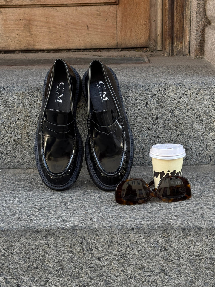 Kassandra Loafers - Black