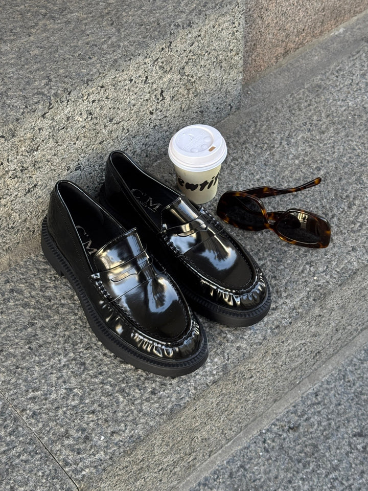 Kassandra Loafers - Black