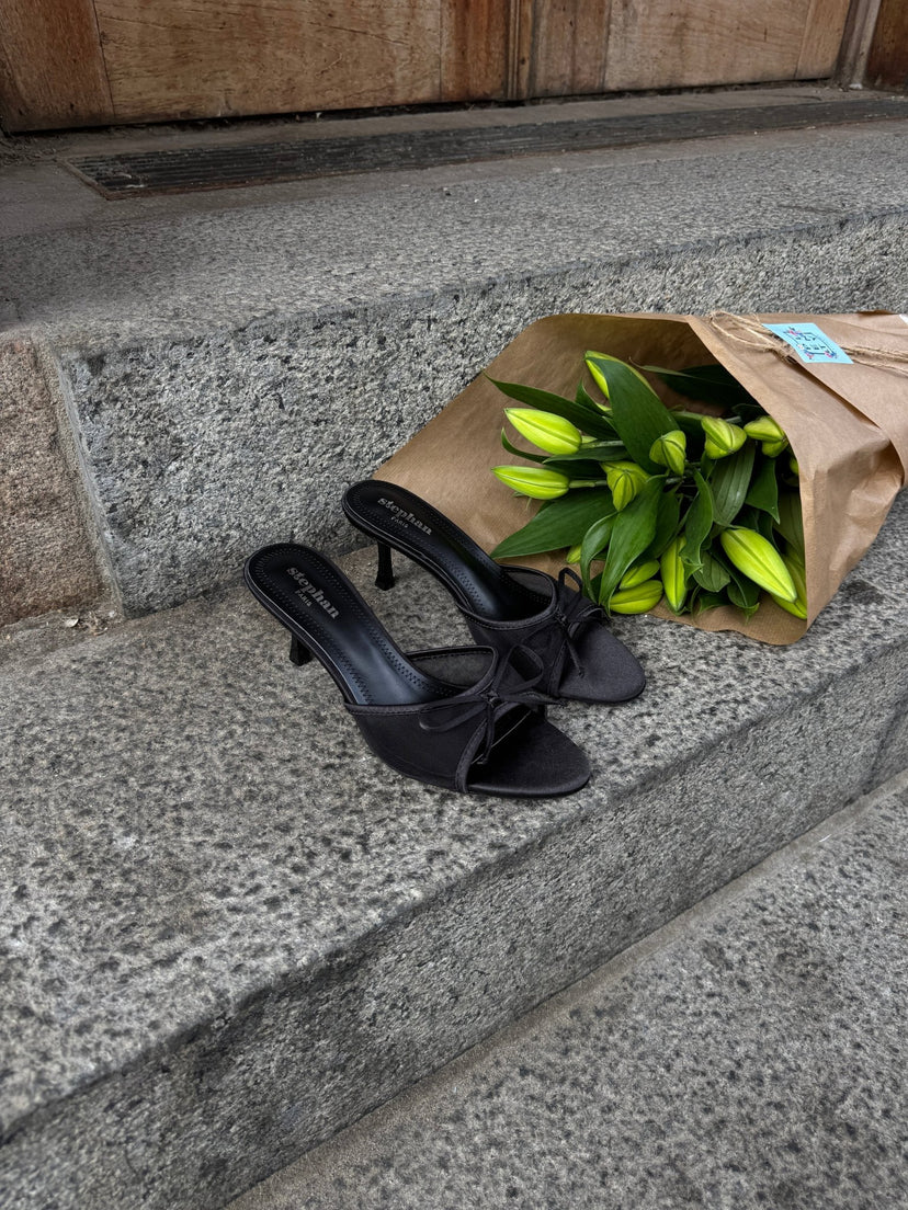 Nellie Bow Tie Heeled Mules - Black