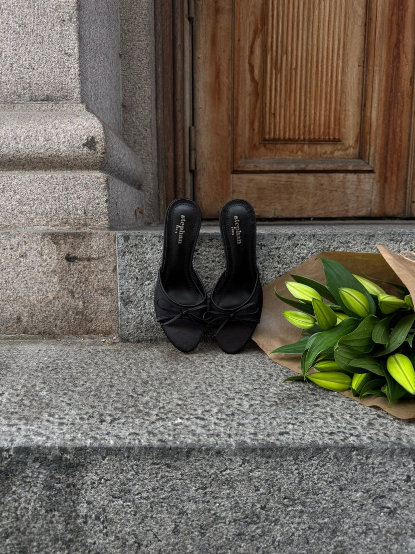 Nellie Bow Tie Heeled Mules - Black